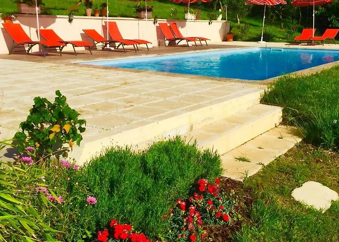 La Roque * Saint-Julien-de-Crempse